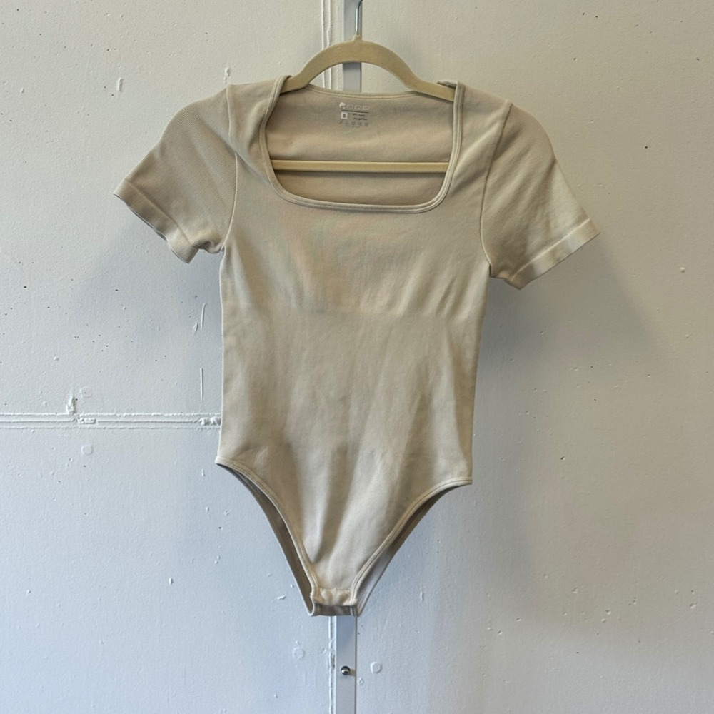 OQQ Ribbed Bodysuit Beige Square Neck Short Sleeve Stretch Small Minimalist